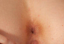 Mencia Francis pulls her dress off in VR and shows us her lovely ass