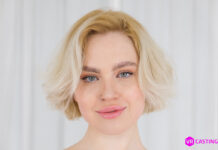 A Proper Slut’s First VR