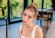 Welcome To Spain, Mary!