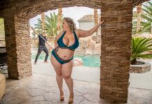 The Pool Boy And The MILF