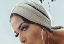 At The Massage Parlor – I Like It Hot