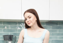 Alexa Mills has a shaved pussy and a tight ass she shows us in VR