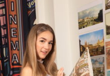 Hazel Grace wears a maid uniform today to play with her lover in VR