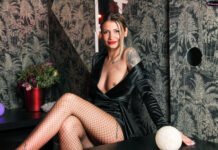 House Special Hole – Ava Shinezz