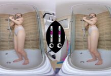 Juna Lot Oil On Teenie Titties And Panties Virtual Reality