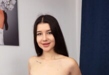 Jolie Butt shows off her big fat meaty pink pussy lips while fucking in VR