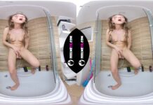 Rebeka Ruby Pissing In Shower 3D VR-180