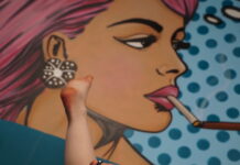 Sweetie Plum bends over to show us her pussy from behind in VR