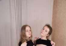 Russian models Alice Paradise and Pussy Juicy together in VR lesbian fun