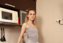 Mencia Francis is so horny she fucks her own pussy, hard! for us in VR