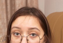 Ka Lee is sexy hot and nude and she is showing off her hot body in VR