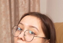 Ka Lee is sexy hot and nude and she is showing off her hot body in VR