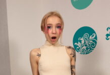 Gorgeous Skinny Teen, Tea Mint, Enjoying A Big Cock In VR