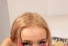 Gorgeous Skinny Teen, Tea Mint, Enjoying A Big Cock In VR
