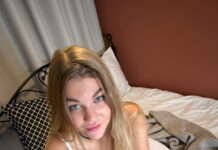 Trophy Wife Amanda Clarke Shows Off Her Awesome Sex Skills