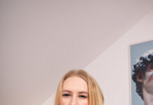 Nikki Riddle Is A Blonde Bombshell Who Knows What Men Want