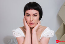 Young Goddess And Her Pussy