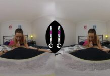 Lola Ash Sexy Milf Virtual Reality Blowjob