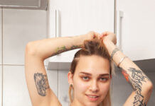 Skinny Punk Chick Fingers Her Cunt In The Kitchen