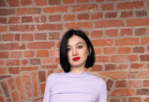 Madison Quinn Gives Herself A Double Penetration Orgasm