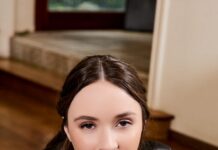 The Hunger Games: Katniss Everdeen (VR Porn Parody)