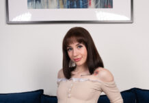 Emma Evans Has The Most Beautiful Pussy Lips