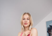 Lovely Petite Ukrainian Doll Nikki Hill Versus Extra Large Dildo