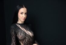 Lara Sins – First Time Glory