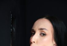 Lara Sins – First Time Glory