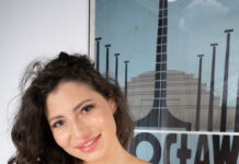 Dreamy Girl Helina Dream Gaps Her Pussy For Us All