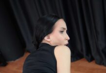 Filling My Ass At The Gym