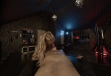 Seducing the Photographer to Create Hot Content