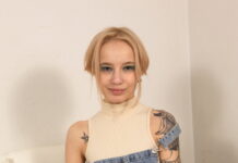 Fat Dick For Tea Mint’s Tiny Twat