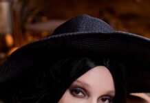 Resident Evil Village: Lady Dimitrescu (A Porn Parody)