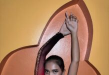 Massive Squirt Anal Fuck