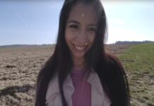 Quick Outdoor Sex With Paula