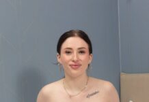 Anna Esman Loves Reverse Cowgirl Riding