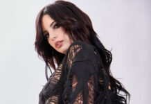 Big Titty Goth Girlfriend