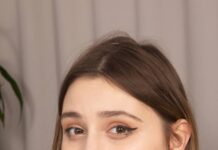 Long Dick Stretches Funky Town’s Tiny Pussy