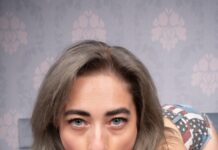 Juicy Millennial Monro Has A Sensual Orgasm In Her First Scene