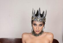 Snow White: Evil Queen (A Porn Parody)