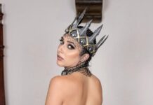 Snow White: Evil Queen (A Porn Parody)