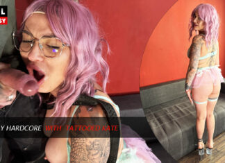 Play Hardcore With Tattooed Kate