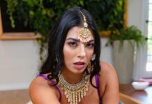 Charming Blowjob with Jasmine Sherni