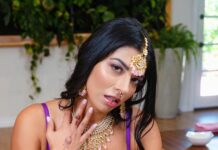 Charming Blowjob with Jasmine Sherni