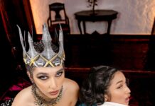 Snow White & Evil Queen (A Porn Parody)