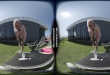 Pale Brille Fingering Herself Outdoors Under The Hot Sun With Oil