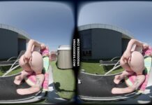 Pale Brille Fingering Herself Outdoors Under The Hot Sun With Oil