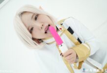 Rina Kurusu Looks So Hot Masturbating With Stockings On