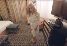 Sierra Spunk Gives You A Photoshoot